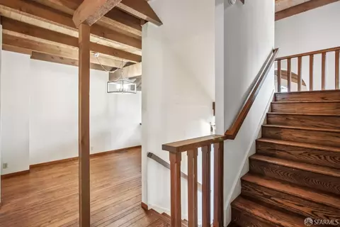 Entry Way - 19 Gateview Ct, San Francisco, CA 94116 photo 3 of 8