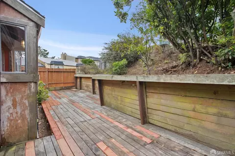 Exterior - 19 Gateview Ct, San Francisco, CA 94116 photo 11 of 15