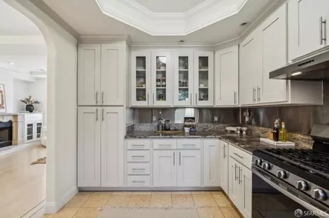 Kitchen - 850 45th Ave, San Francisco, CA 94121 photo 2 of 2
