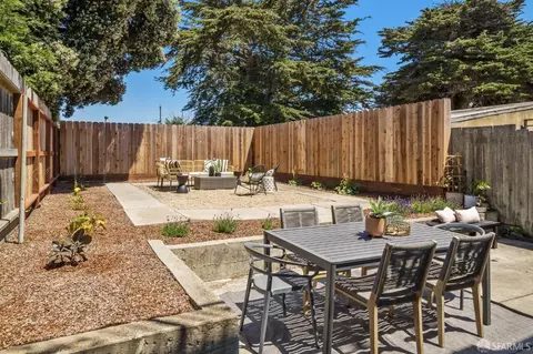 Exterior - 850 45th Ave, San Francisco, CA 94121 photo 1 of 3