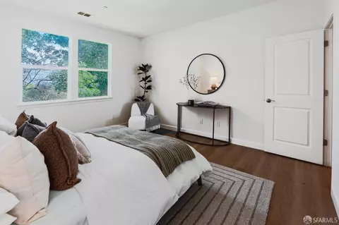 Bedroom - 962 E Duane Ave, Sunnyvale, CA 94085 photo 4 of 6