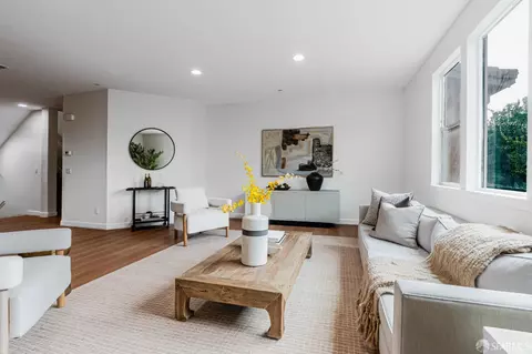 Living - 962 E Duane Ave, Sunnyvale, CA 94085 photo 3 of 3