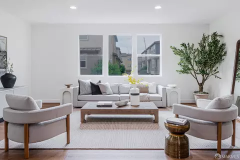 Living - 962 E Duane Ave, Sunnyvale, CA 94085 photo 2 of 3
