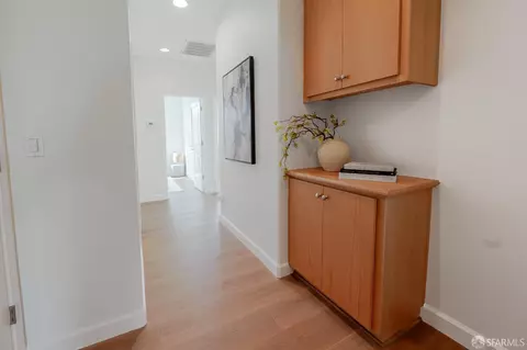 Entry Way - 962 E Duane Ave, Sunnyvale, CA 94085 photo 1 of 1