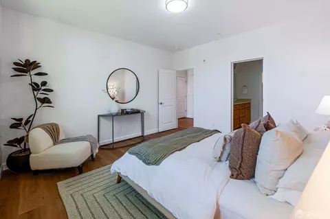 Bedroom - 962 E Duane Ave, Sunnyvale, CA 94085 photo 3 of 6