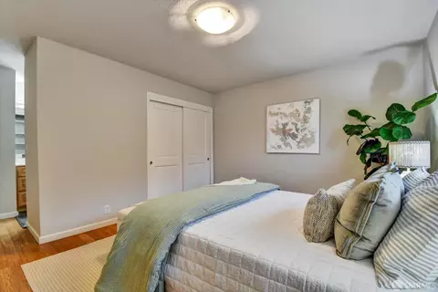 Bedroom - 1138 Everglades Dr, Pacifica, CA 94044 photo 5 of 10