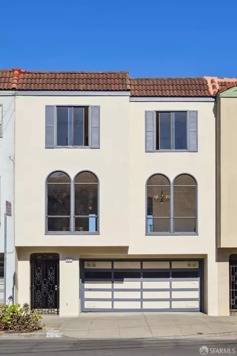 687 Cambridge St, San Francisco, CA 94134