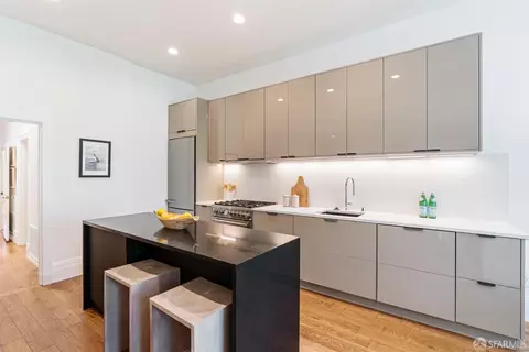 223 Sanchez St, San Francisco, CA 94114 photo 2