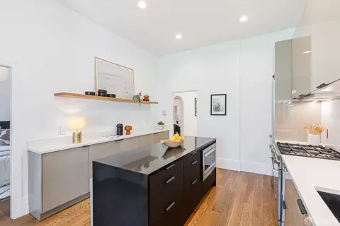 223 Sanchez St, San Francisco, CA 94114 photo 3