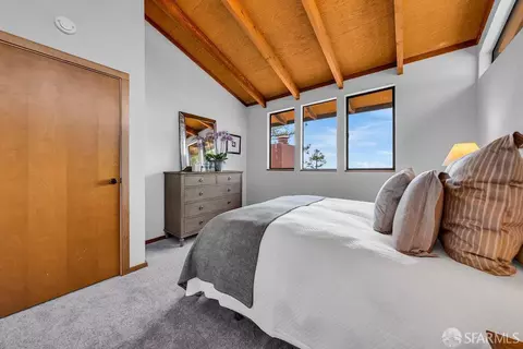 Bedroom - 520 Coventry Rd, Kensington, CA 94707 photo 5 of 10