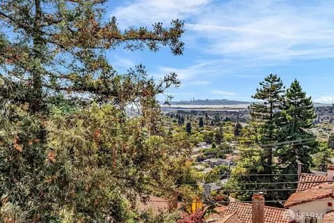 View/Area - 520 Coventry Rd, Kensington, CA 94707 photo 3 of 13