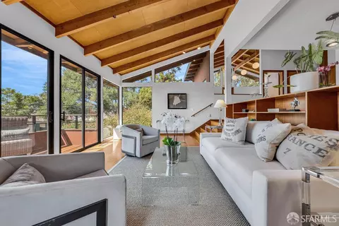 Living - 520 Coventry Rd, Kensington, CA 94707 photo 2 of 13