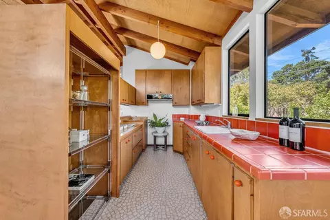 Kitchen - 520 Coventry Rd, Kensington, CA 94707 photo 4 of 5