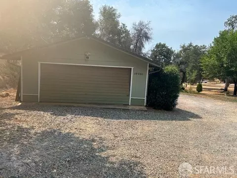 Exterior - 19481 N Rambling Oak Dr, Redding, CA 96003 photo 4 of 36