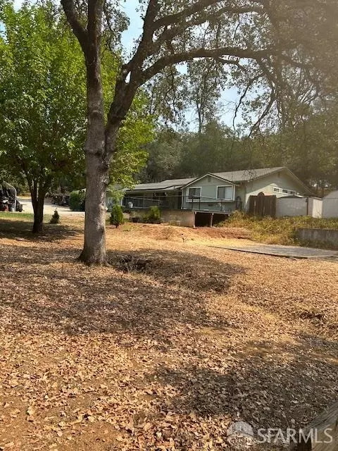 Exterior - 19481 N Rambling Oak Dr, Redding, CA 96003 photo 20 of 36