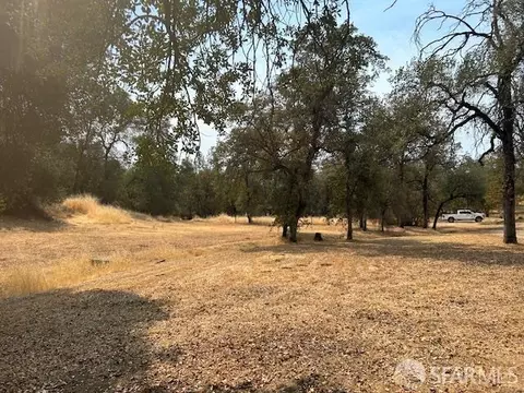 Exterior - 19481 N Rambling Oak Dr, Redding, CA 96003 photo 32 of 36