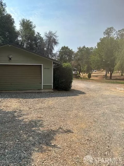Exterior - 19481 N Rambling Oak Dr, Redding, CA 96003 photo 15 of 36