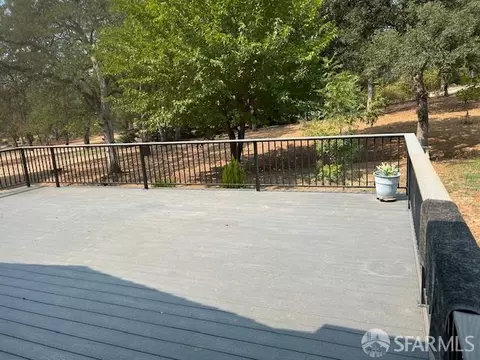 Exterior - 19481 N Rambling Oak Dr, Redding, CA 96003 photo 13 of 36