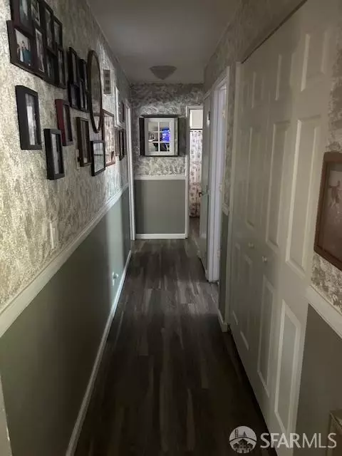 Entry Way - 19481 N Rambling Oak Dr, Redding, CA 96003 photo 1 of 2
