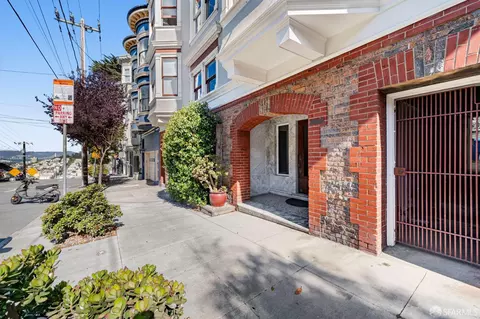 Exterior - 1179 Filbert St, San Francisco, CA 94109 photo 2 of 4