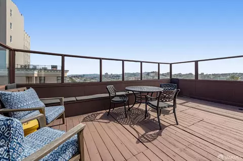Exterior - 1179 Filbert St, San Francisco, CA 94109 photo 3 of 4