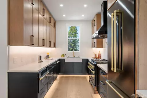 Kitchen - 3237 Harrison St, San Francisco, CA 94110 photo 6 of 11