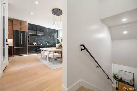Entry Way - 3237 Harrison St, San Francisco, CA 94110 photo 5 of 7