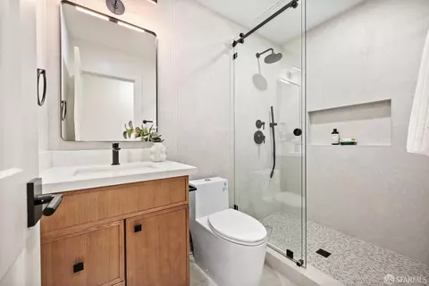 Bath - 3237 Harrison St, San Francisco, CA 94110 photo 7 of 9