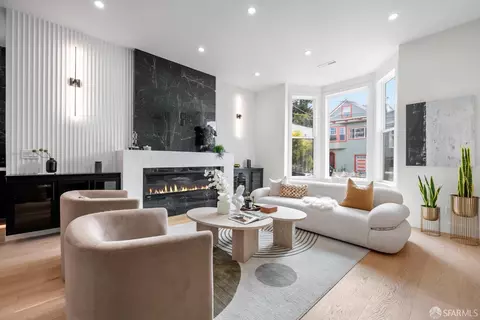 Living - 3237 Harrison St, San Francisco, CA 94110 photo 2 of 6