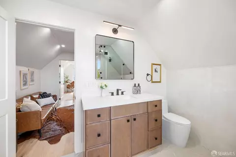 Bath - 3237 Harrison St, San Francisco, CA 94110 photo 3 of 9