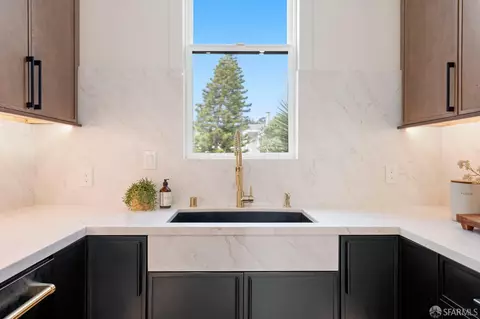 Kitchen - 3237 Harrison St, San Francisco, CA 94110 photo 10 of 11