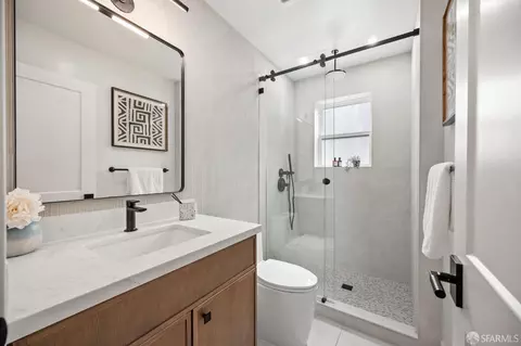 Bath - 3237 Harrison St, San Francisco, CA 94110 photo 9 of 9