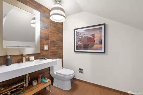 Bath - 2080 3rd St #2, San Francisco, CA 94107 photo 2 of 2
