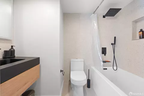 Bath - 2080 3rd St #2, San Francisco, CA 94107 photo 1 of 2