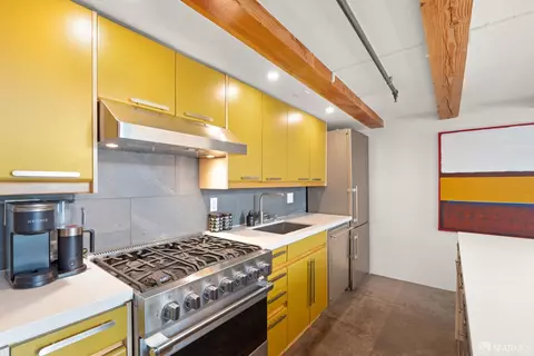 Kitchen - 2080 3rd St #2, San Francisco, CA 94107 photo 3 of 4