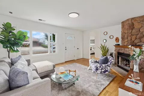 540 Dolphin Dr, Pacifica, CA 94044 photo 2