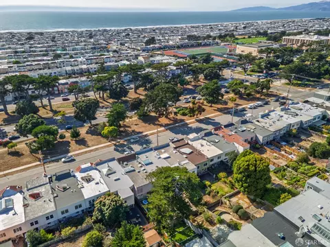 2274 36th Ave, San Francisco, CA 94116 photo 3
