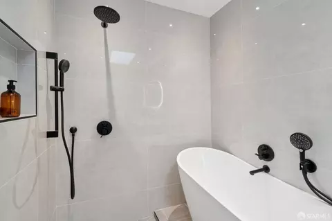 Bath - 567 45th Ave, San Francisco, CA 94121 photo 4 of 10
