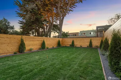 Exterior - 567 45th Ave, San Francisco, CA 94121 photo 9 of 18
