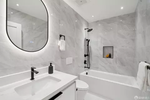 Bath - 567 45th Ave, San Francisco, CA 94121 photo 10 of 10