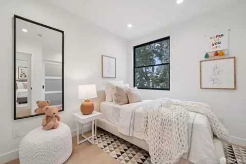 Bedroom - 567 45th Ave, San Francisco, CA 94121 photo 7 of 14