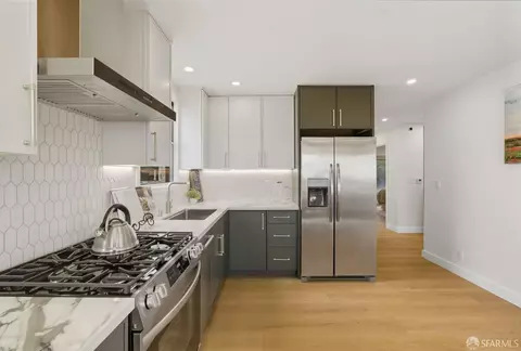 Kitchen - 81 Skyview Way, San Francisco, CA 94131 photo 2 of 3