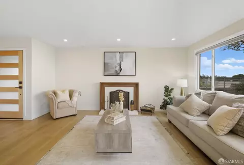 Living - 81 Skyview Way, San Francisco, CA 94131 photo 2 of 6