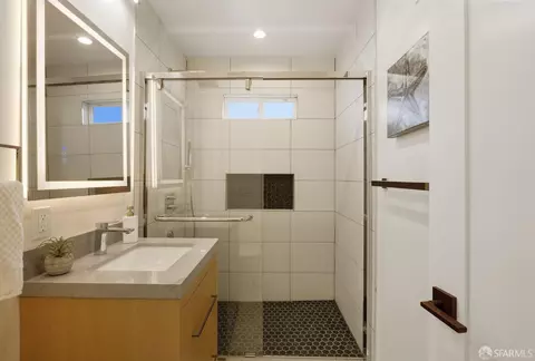 Bath - 81 Skyview Way, San Francisco, CA 94131 photo 2 of 7