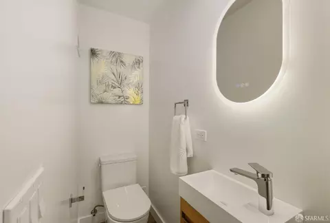 Bath - 81 Skyview Way, San Francisco, CA 94131 photo 4 of 7