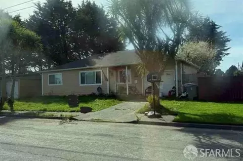 1610 Gainard St, Crescent City, CA 95531