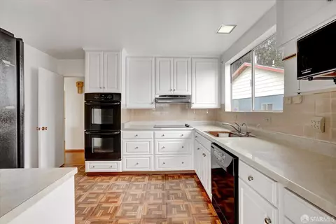 77 Crestmont Dr, San Francisco, CA 94131 photo 10