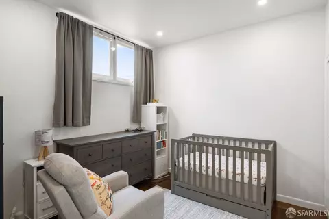 Bedroom - 130 Bridgeview Dr, San Francisco, CA 94124 photo 3 of 5