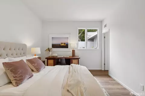 Bedroom - 44 Mountain Spring Ave, San Francisco, CA 94114 photo 10 of 10