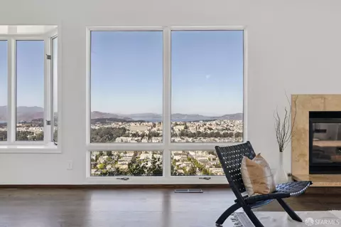 Living - 44 Mountain Spring Ave, San Francisco, CA 94114 photo 4 of 7